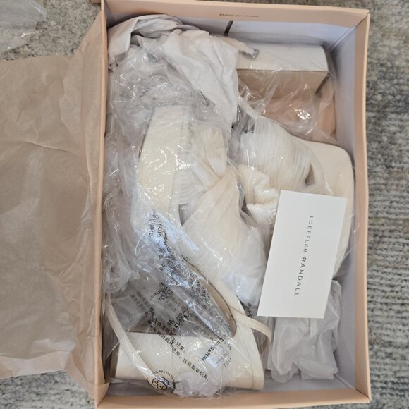 NWT Loeffler Randall Natalia Pearl Platform Bow Heel Size 7.5 - Picture 10 of 10